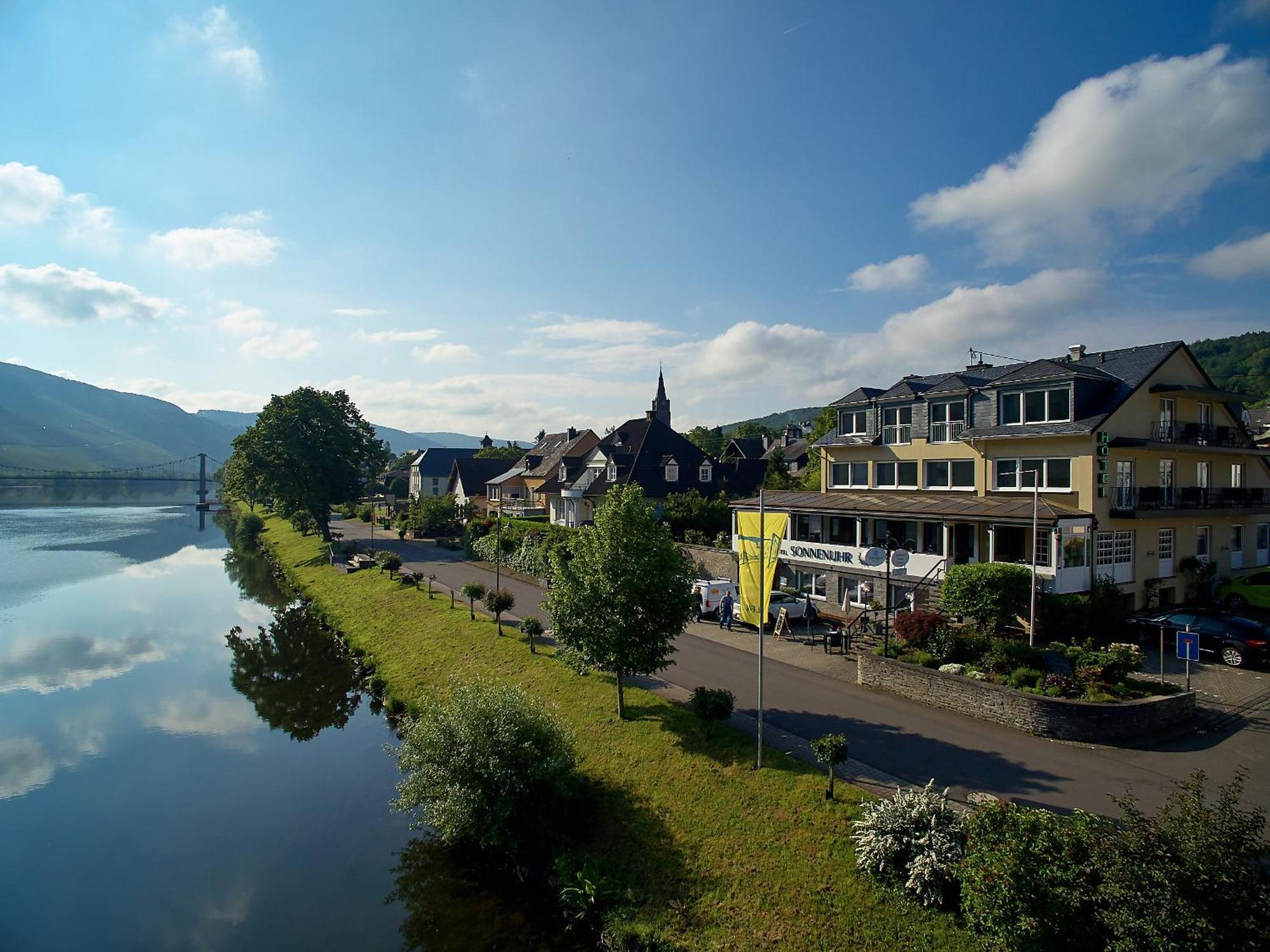 Sonnenuhr Bed and Breakfast Bernkastel-Kues Eksteriør billede
